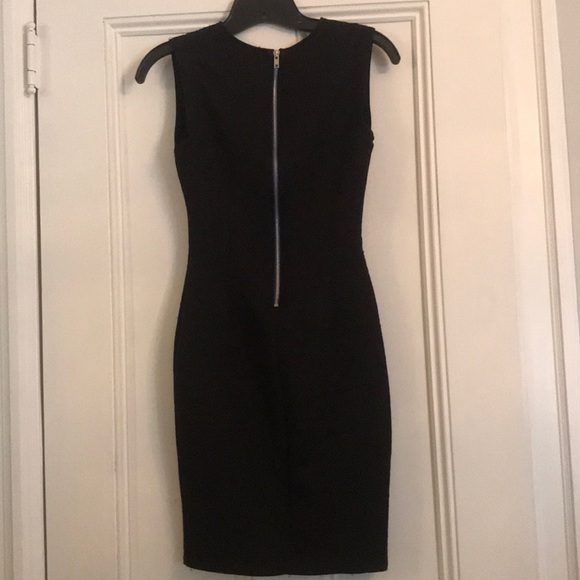 Black dress - Picture 3 of 5